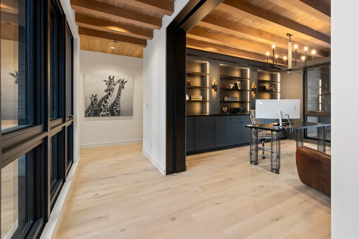 Lahontan 104 — image 13