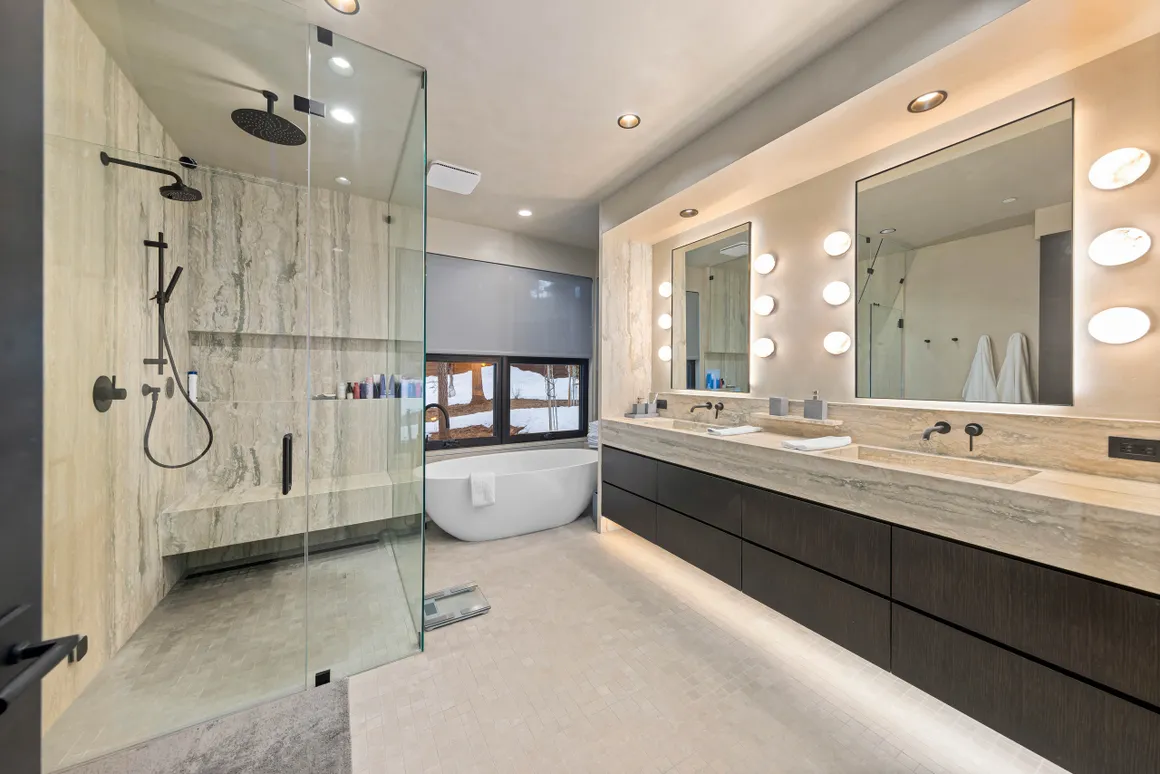 Lahontan 318 — image 4