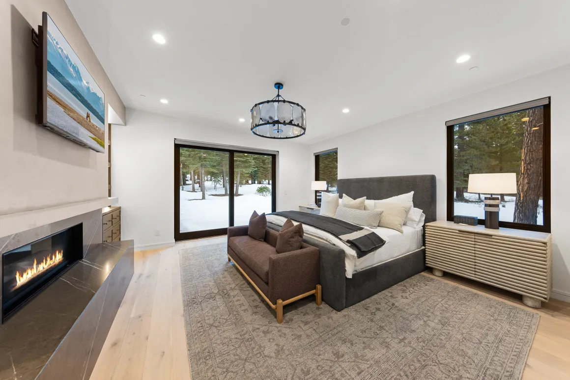 Lahontan 207 — image 5