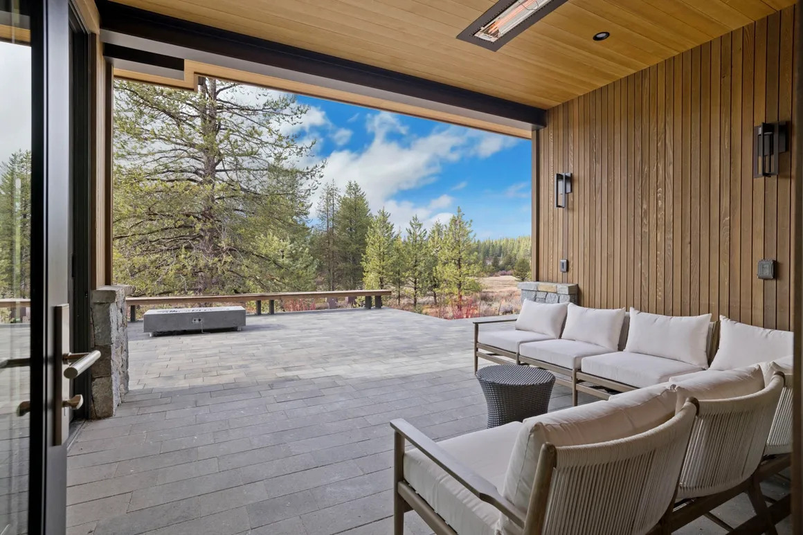 Prado Vista — image 25