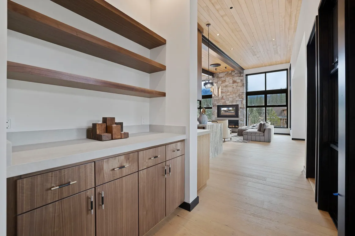 Prado Vista — image 20