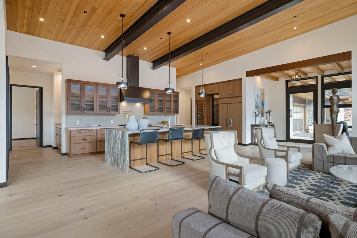 Prado Vista — image 9