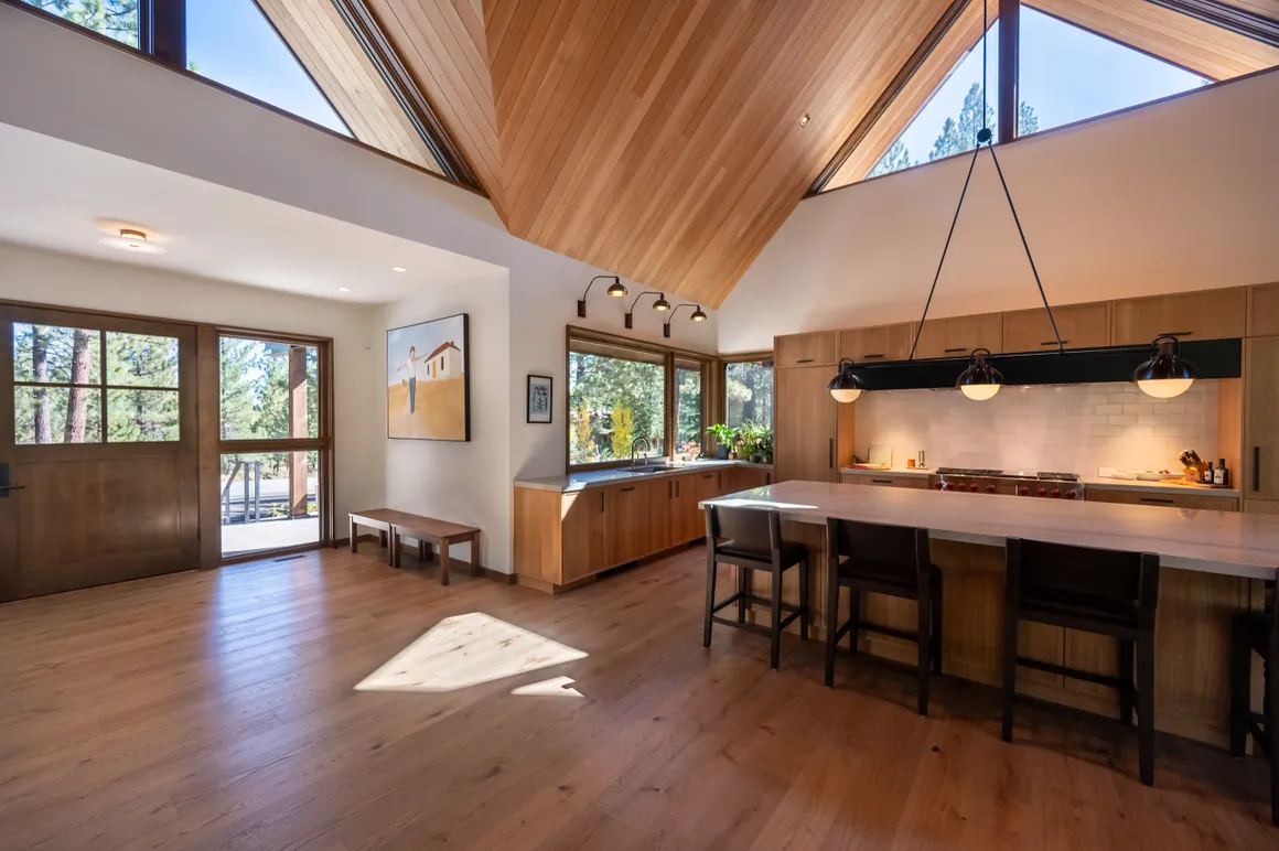 Fairway Lodge — image 15