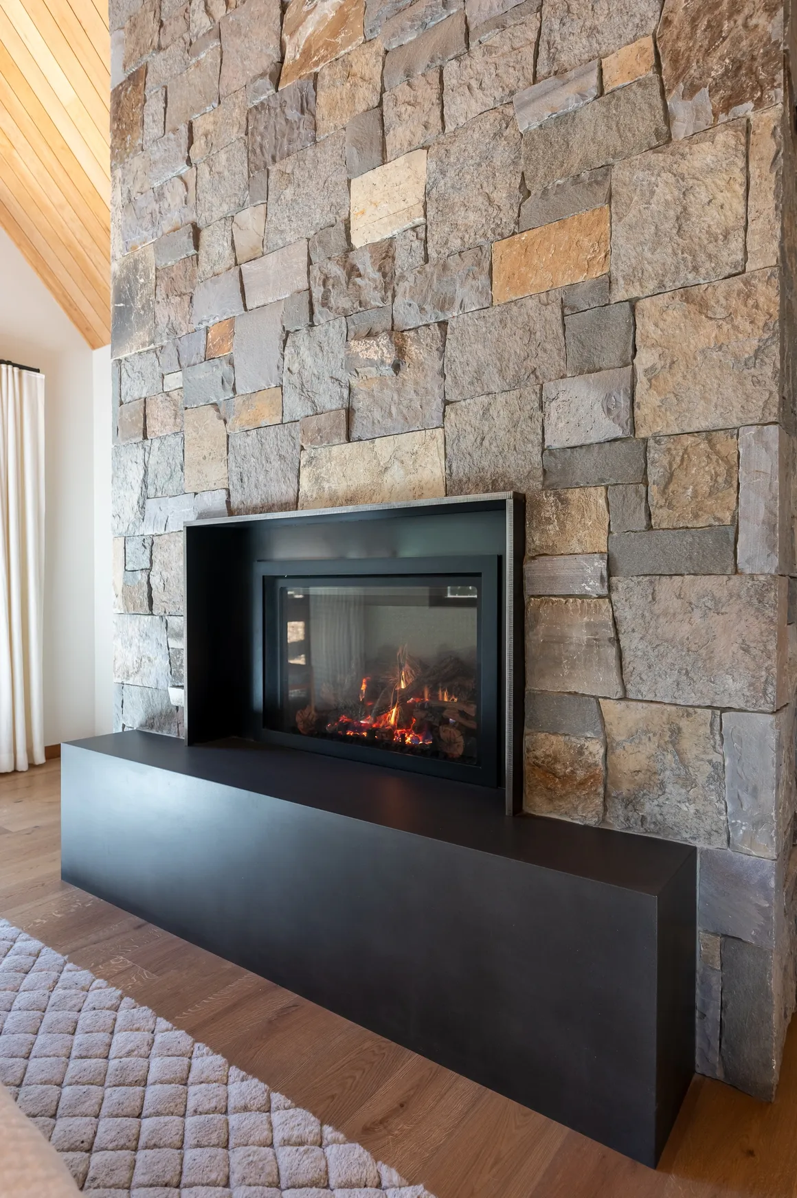 Fairway Lodge — image 10